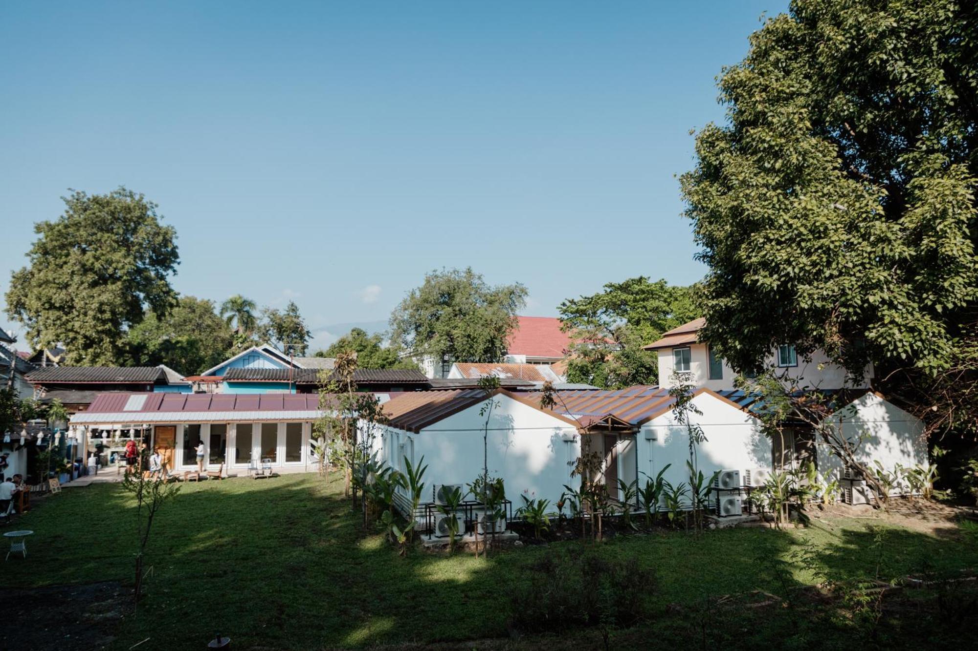 The Yard Hostel Chiang Mai Exterior photo